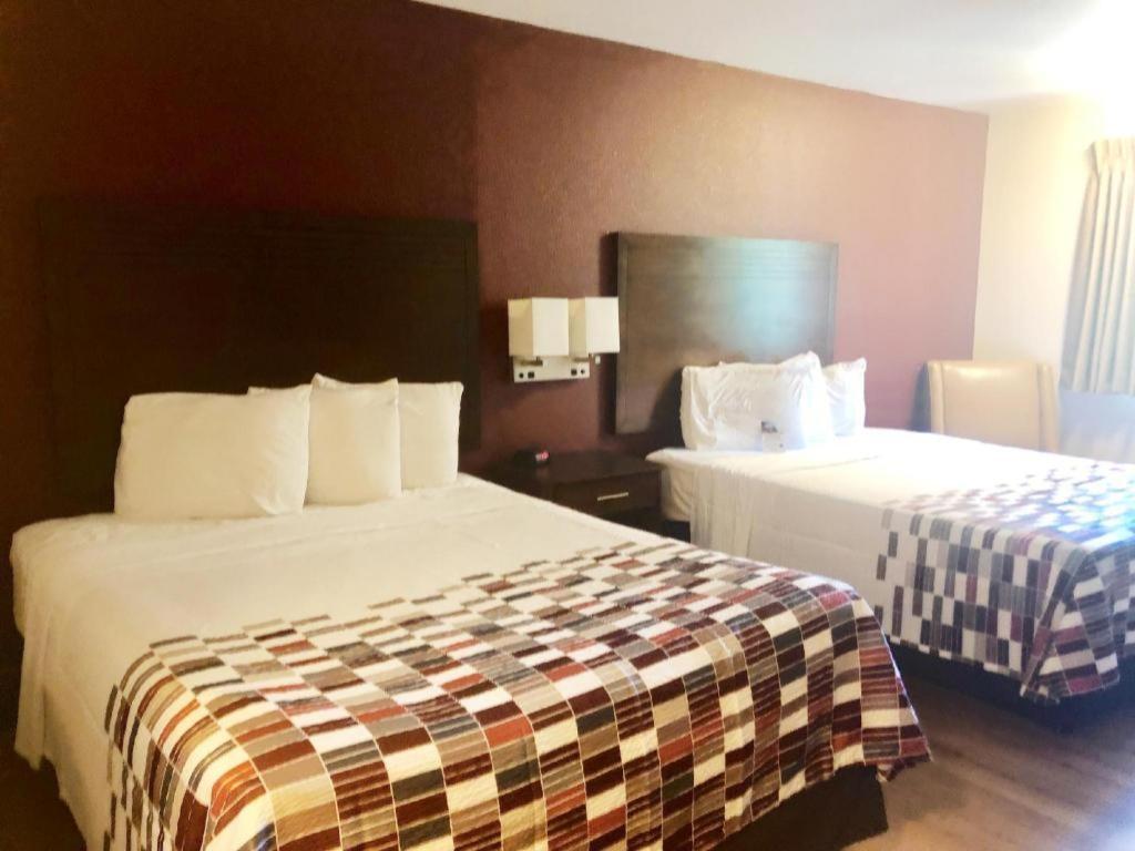 Evergreen Inn & Suites Portland (Adults Only) Eksteriør bilde
