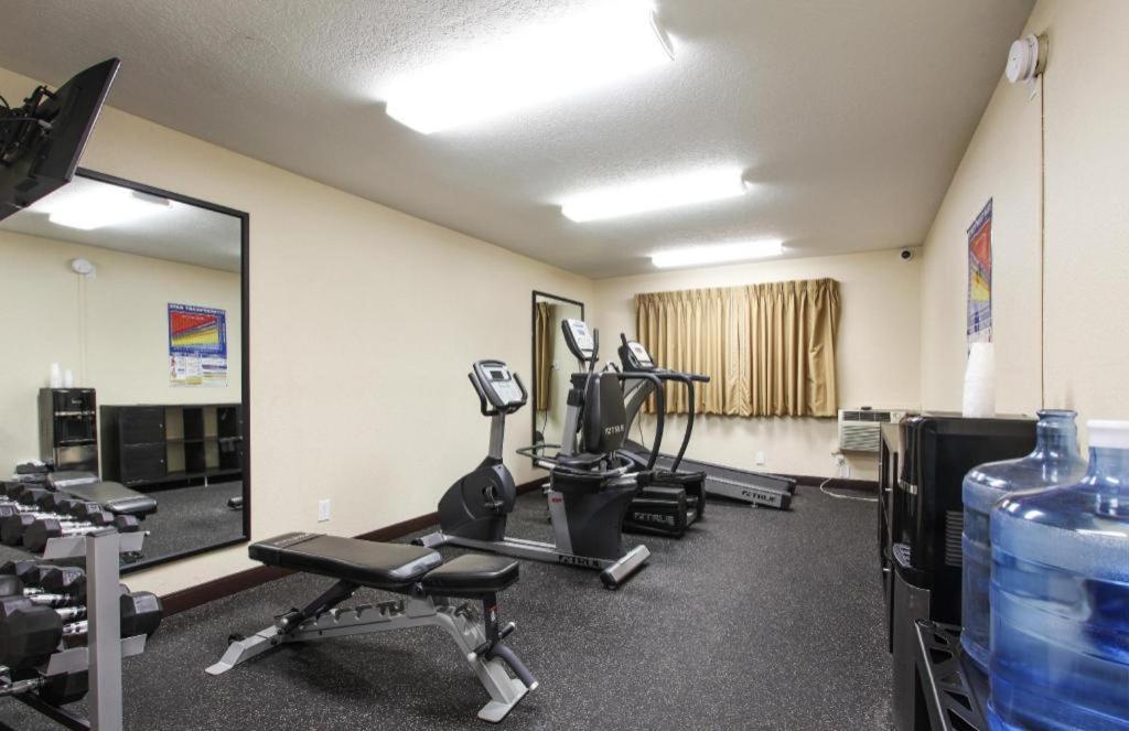 Evergreen Inn & Suites Portland (Adults Only) Eksteriør bilde