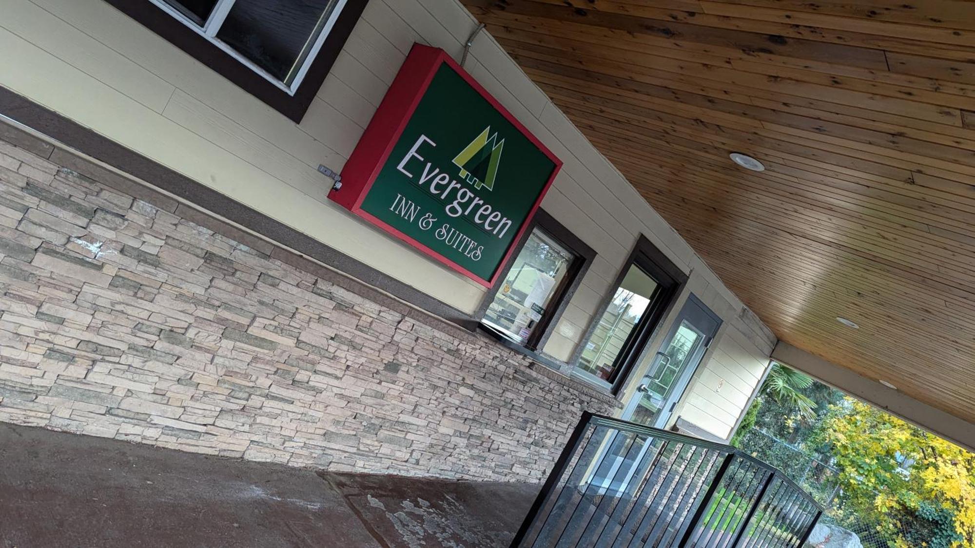 Evergreen Inn & Suites Portland (Adults Only) Eksteriør bilde