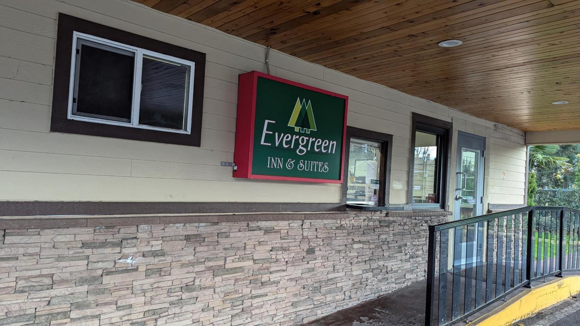 Evergreen Inn & Suites Portland (Adults Only) Eksteriør bilde