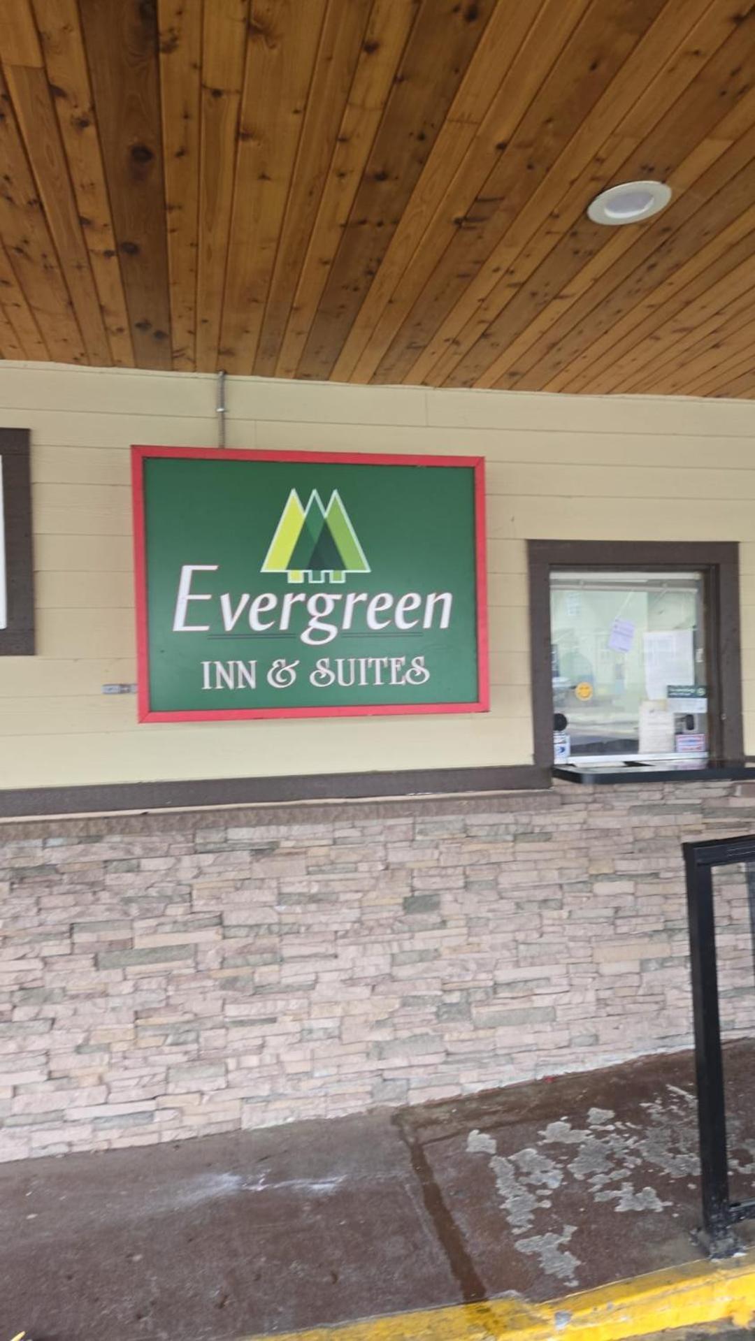 Evergreen Inn & Suites Portland (Adults Only) Eksteriør bilde